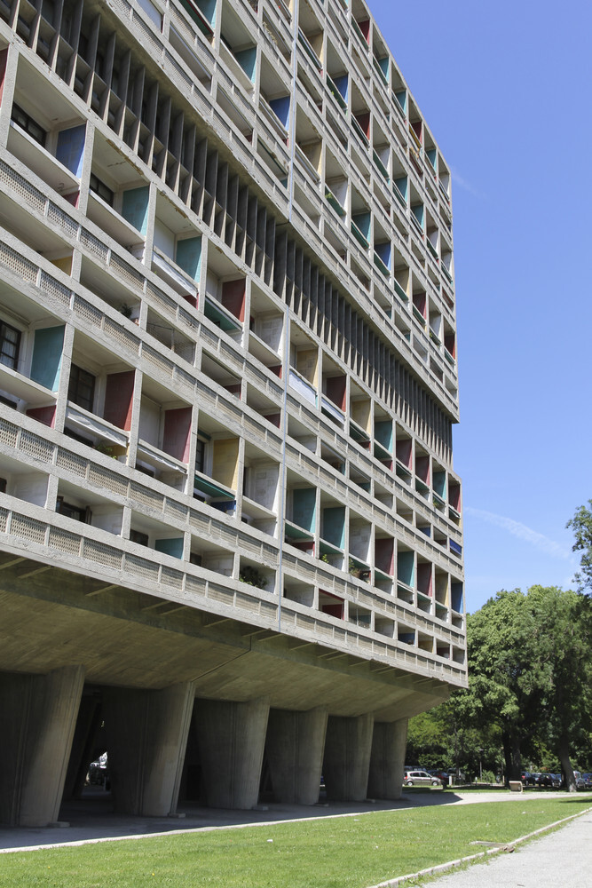 Béton, acier et verre : histoires fascinantes derrière les bâtiments légendaires et l’architecture emblématique. 2 Concrete